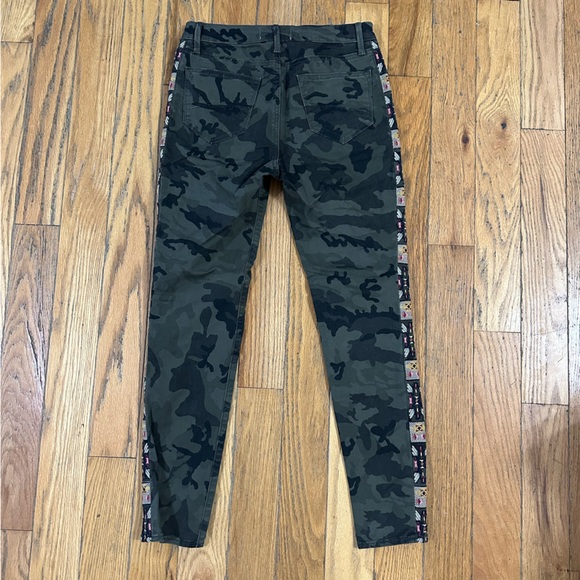 Driftwood Embroidered Jackie Jeans in Sedona Camo Size 25 - Picture 7 of 7